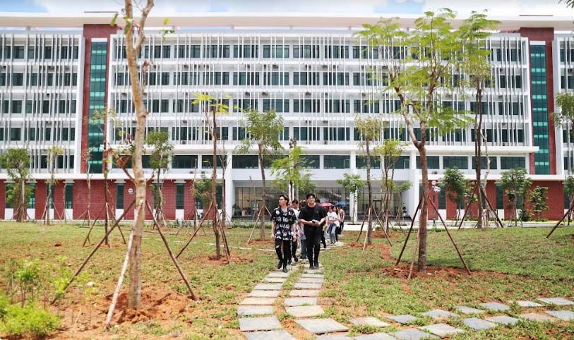 DI DỜI TRƯỜNG ĐẠI HỌC RA KHỎI NỘI ĐÔ